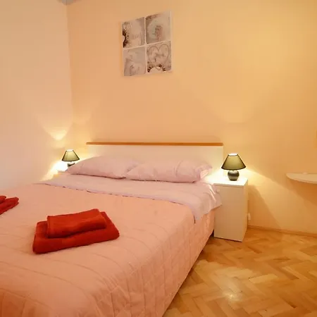 Benussi 1045 * Rovinj